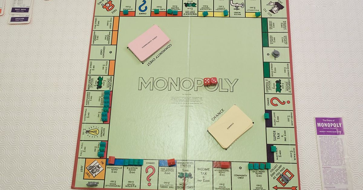 5 Legendary Board Games That Ruled Before Screens